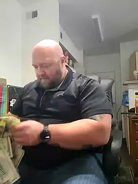 Snapshot of Strong_Bear89 chatting on January 19, 2025, 9:22 am Strong Bear89 online show from January 19, 2025, 9:22 am