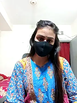 Snapshot of Tisha-01 chatting on June 18, 2026, 1:05 pm Tisha-01 online show from June 18, 2026, 1:05 pm