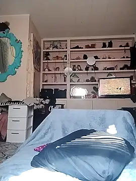 ivylee31 online show from November 10, 2025, 6:13 pm