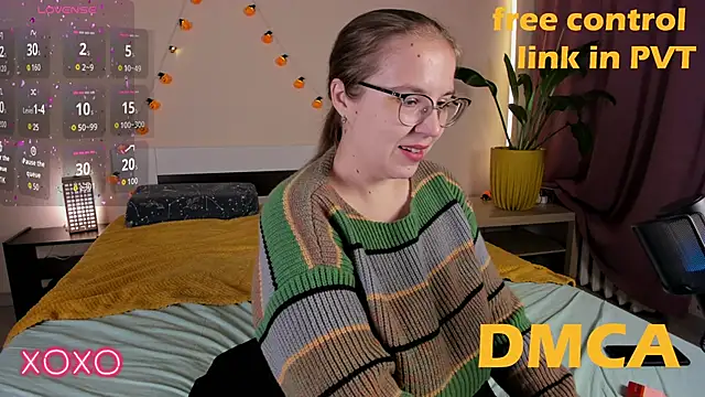 Snapshot of Your_Penny_ chatting on October 15, 2025, 7:44 pm Your Penny online show from October 15, 2025, 7:44 pm