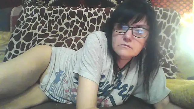 Snapshot of AlanaLaDream chatting on May 18, 2026, 6:12 pm AlanaLaDream online show from May 18, 2026, 6:12 pm