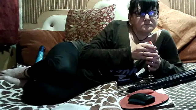 Snapshot of AlanaLaDream chatting on June 11, 2026, 12:43 am AlanaLaDream online show from June 11, 2026, 12:43 am