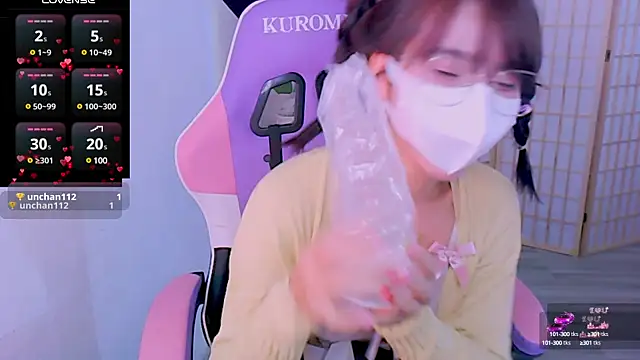 Snapshot of desiregirl69 chatting on January 22, 2025, 3:07 pm desiregirl69 online show from January 22, 2025, 3:07 pm