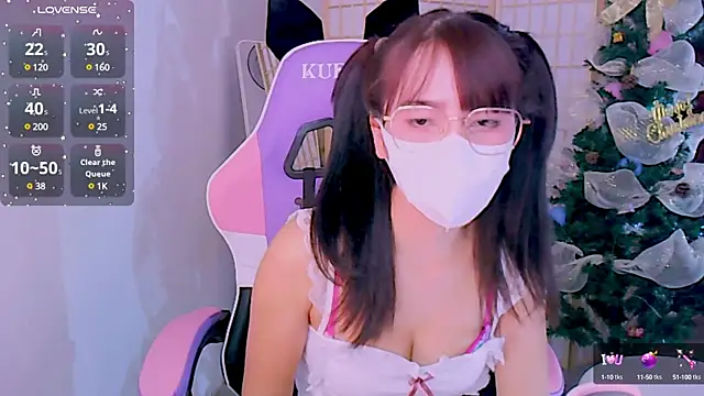 Snapshot of desiregirl69 chatting on December 17, 2024, 3:16 pm desiregirl69 online show from December 17, 2024, 3:16 pm