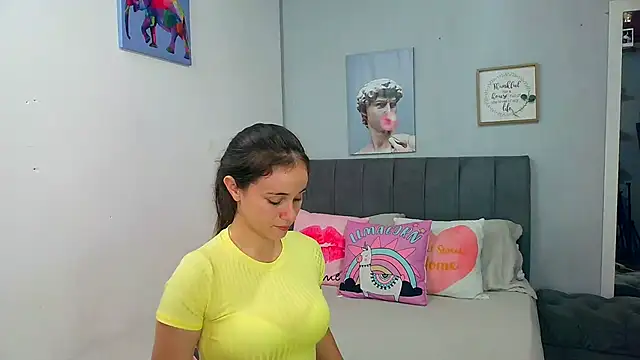 naughtyloverss online show from February 16, 2026, 7:23 pm