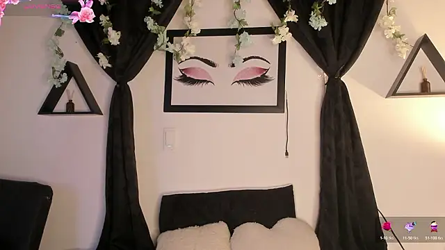 Snapshot of Khenta_Michells chatting on February 11, 2026, 10:37 am Khenta Michells online show from February 11, 2026, 10:37 am