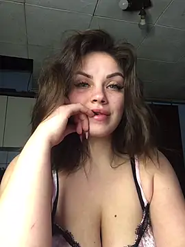 Snapshot of Sweeeeet_Candy chatting on February 11, 2025, 5:37 am Sweeeeet Candy online show from February 11, 2025, 5:37 am