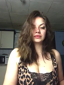 Snapshot of Sweeeeet_Candy chatting on March 21, 2025, 2:50 am Sweeeeet Candy online show from March 21, 2025, 2:50 am