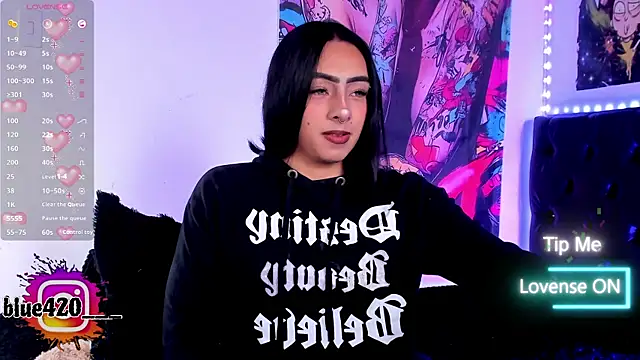 Skyler  blue4 online show from December 20, 2025, 4:54 pm