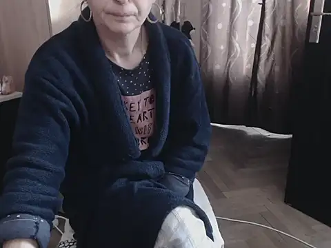 Snapshot of HornyClitX chatting on January 18, 2026, 7:34 am HornyClitX online show from January 18, 2026, 7:34 am