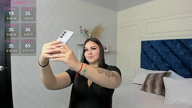 Charlotte Mayer online show from December 5, 2025, 11:31 am