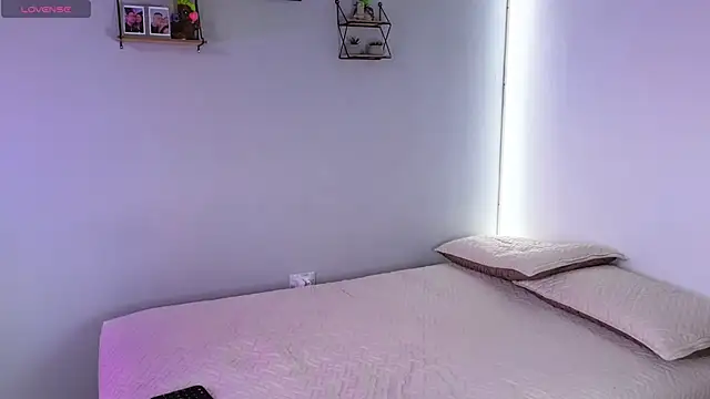 Snapshot of hot69temptation_ chatting on February 27, 2025, 2:10 pm hot69temptation online show from February 27, 2025, 2:10 pm