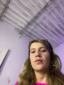 gwen ashly online show from July 1, 2026, 6:14 am