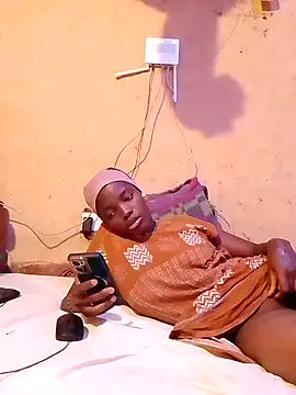 Snapshot of QUEEN-NAIMA chatting on November 2, 2025, 9:03 am QUEEN-NAIMA online show from November 2, 2025, 9:03 am