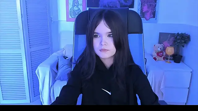 Elainebeness online show from November 1, 2025, 7:52 pm