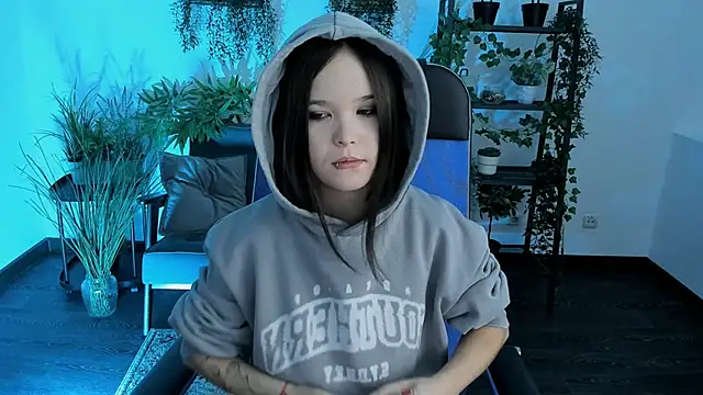 Elainebeness online show from December 21, 2025, 7:26 pm