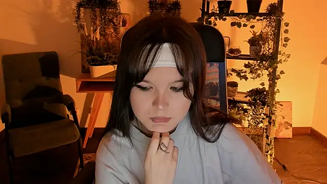 Elainebeness online show from March 15, 2026, 7:32 pm