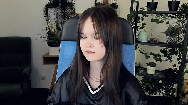 Elainebeness online show from February 27, 2026, 7:24 pm