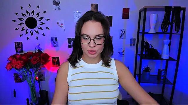 Snapshot of JaneWyatt chatting on March 21, 2025, 11:22 am JaneWyatt online show from March 21, 2025, 11:22 am