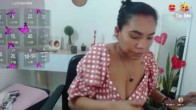 KatrinaReds online show from February 26, 2025, 12:38 pm