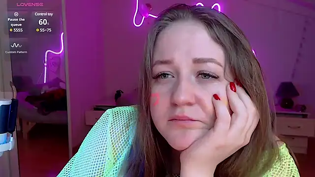 Snapshot of LizzyShine chatting on March 7, 2025, 11:49 pm LizzyShine online show from March 7, 2025, 11:49 pm