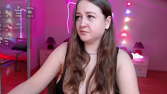 Snapshot of LizzyShine chatting on February 13, 2025, 9:38 pm LizzyShine online show from February 13, 2025, 9:38 pm