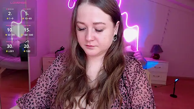 Snapshot of LizzyShine chatting on March 19, 2025, 7:06 pm LizzyShine online show from March 19, 2025, 7:06 pm