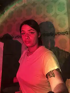 Snapshot of Miss_oliviaa chatting on March 19, 2025, 11:03 pm Miss oliviaa online show from March 19, 2025, 11:03 pm