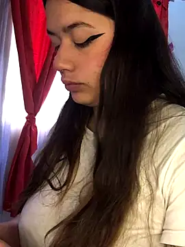 Miss oliviaa online show from November 12, 2025, 1:48 pm