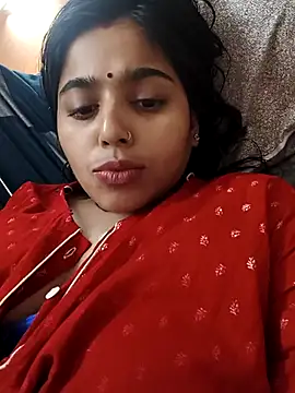 Snapshot of Sweet-Rani chatting on May 6, 2026, 8:35 pm Sweet-Rani online show from May 6, 2026, 8:35 pm