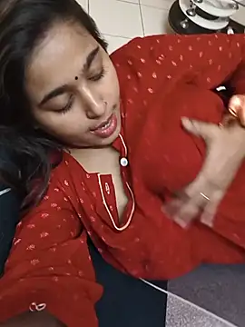 Snapshot of Sweet-Rani chatting on May 17, 2026, 6:08 pm Sweet-Rani online show from May 17, 2026, 6:08 pm