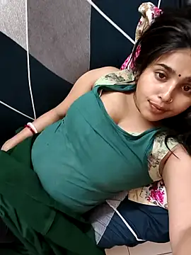 Snapshot of Sweet-Rani chatting on May 12, 2026, 5:19 pm Sweet-Rani online show from May 12, 2026, 5:19 pm