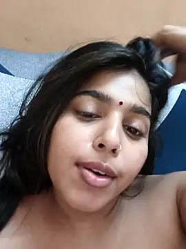 Snapshot of Sweet-Rani chatting on April 21, 2026, 9:32 pm Sweet-Rani online show from April 21, 2026, 9:32 pm