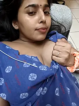 Snapshot of Sweet-Rani chatting on April 30, 2026, 7:10 pm Sweet-Rani online show from April 30, 2026, 7:10 pm