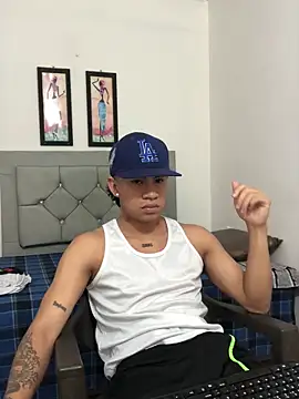 Snapshot of logannth chatting on March 9, 2026, 5:00 am logannth online show from March 9, 2026, 5:00 am