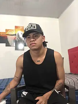 Snapshot of logannth chatting on April 3, 2026, 11:00 pm logannth online show from April 3, 2026, 11:00 pm