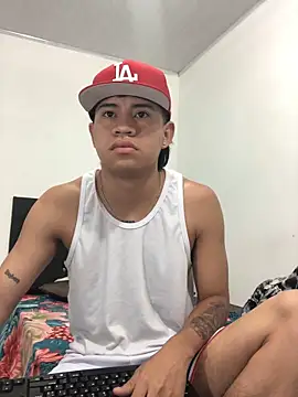 Snapshot of logannth chatting on February 10, 2026, 4:50 pm logannth online show from February 10, 2026, 4:50 pm