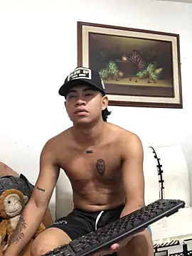 Snapshot of logannth chatting on March 21, 2026, 1:07 am logannth online show from March 21, 2026, 1:07 am