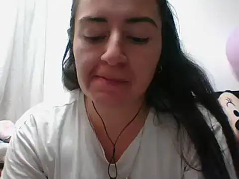  karlie kloss  online show from February 19, 2025, 1:51 am