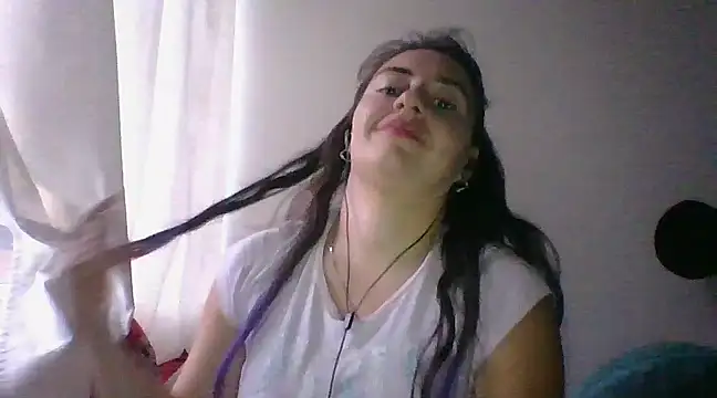  karlie kloss  online show from February 4, 2025, 11:06 pm