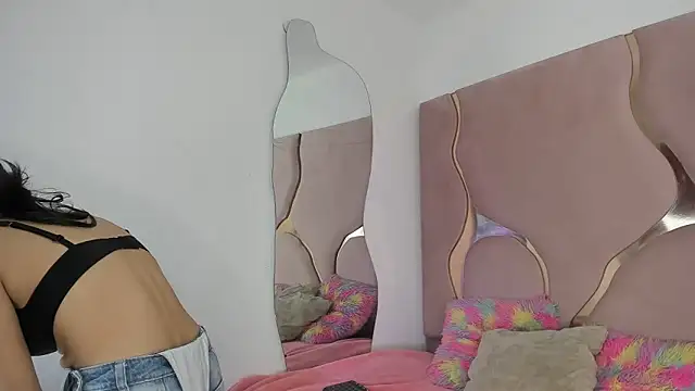Snapshot of zoeht chatting on September 14, 2025, 1:22 pm zoeht online show from September 14, 2025, 1:22 pm