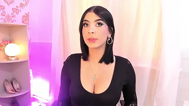 emaa lambert online show from October 28, 2025, 3:11 pm