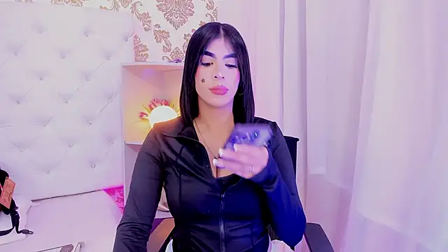 emaa lambert online show from December 15, 2025, 12:49 am