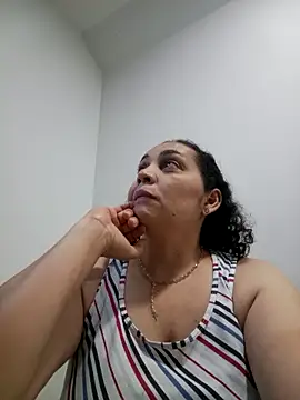 Snapshot of MirandaSoto chatting on May 4, 2026, 3:54 am MirandaSoto online show from May 4, 2026, 3:54 am