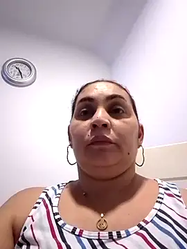 Snapshot of MirandaSoto chatting on March 9, 2025, 3:22 am MirandaSoto online show from March 9, 2025, 3:22 am