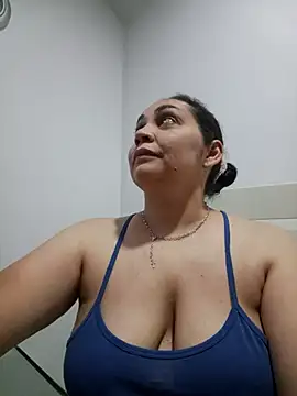 Snapshot of MirandaSoto chatting on March 31, 2026, 3:41 am MirandaSoto online show from March 31, 2026, 3:41 am