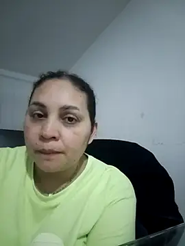 Snapshot of MirandaSoto chatting on September 11, 2025, 4:12 am MirandaSoto online show from September 11, 2025, 4:12 am