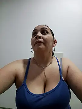 Snapshot of MirandaSoto chatting on March 25, 2026, 3:17 am MirandaSoto online show from March 25, 2026, 3:17 am