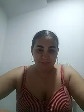 Snapshot of MirandaSoto chatting on March 20, 2025, 3:56 am MirandaSoto online show from March 20, 2025, 3:56 am