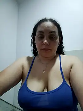 Snapshot of MirandaSoto chatting on February 28, 2026, 3:17 am MirandaSoto online show from February 28, 2026, 3:17 am